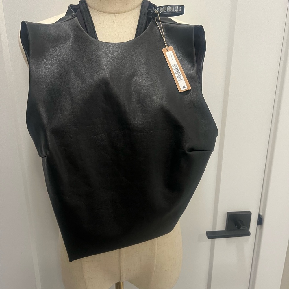 SKIMS Black Boxy Sleeveless Blouse